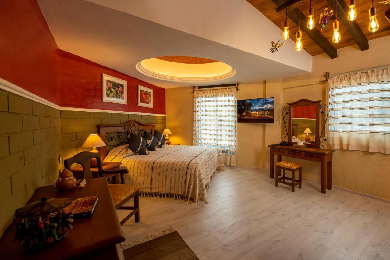 ホテル La Casona Colorada San Felipe Del Agua オアハカ州 エクステリア 写真
